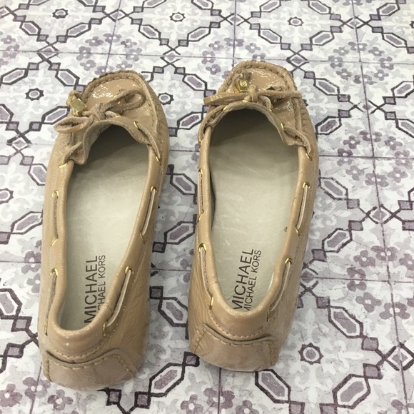 NEW Michael Kors patent leather slip on shoes - Picture 3 of 5